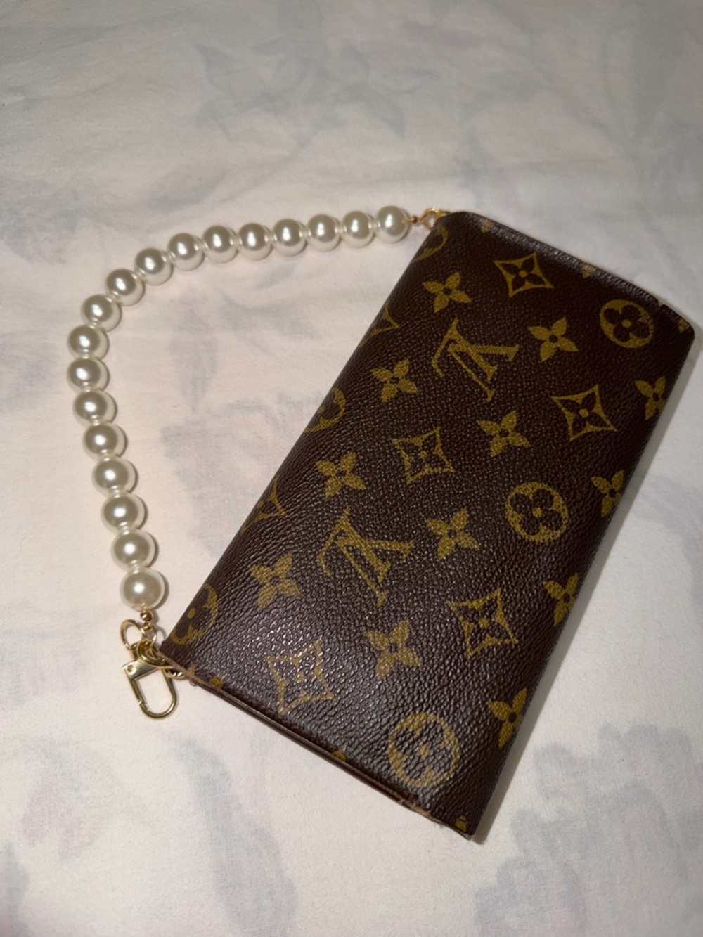 LOUIS VUITTON INTERNATIONAL WALLET - Picture 12 of 15